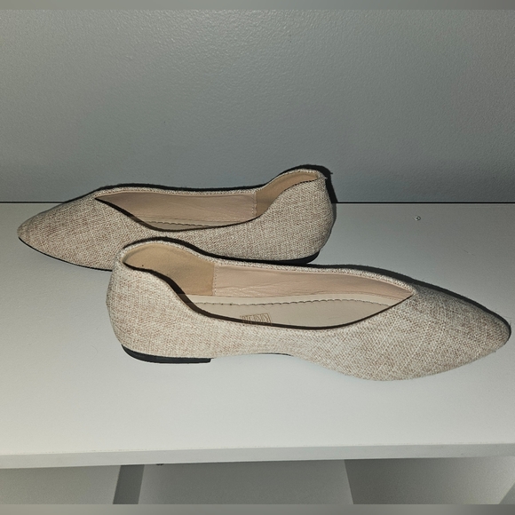 Tan Knit Woven Pointed Toe Flats - Size 9 - Picture 5 of 8